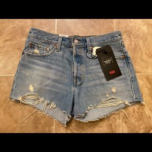 NWT Levi’s 501 Mid Rise jean shorts size 27